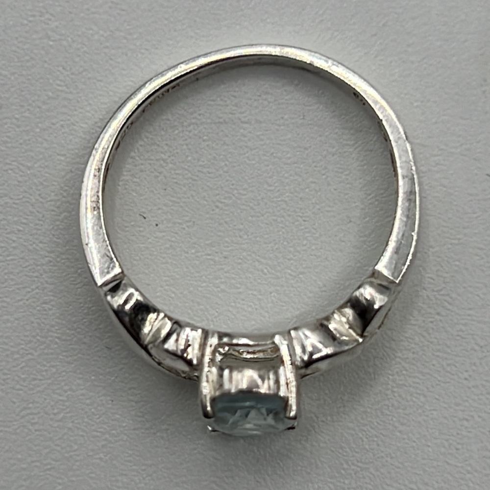 STERLING SILVER AND BLUE TOPAZ RING SIZE 6.5 - Picture 8 of 9